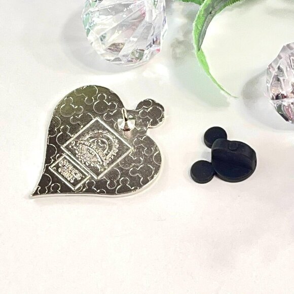 Disney Tinkerbell Fairy Trading Pin Peter Pan Heart Lapel Pin Brooch Jewelry Pin - Picture 4 of 6